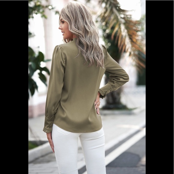 Frilled Collar Button Up Hunter Green French Blouse - Picture 4 of 6